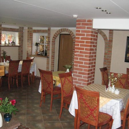 Vila Elvyra Nida Luaran gambar